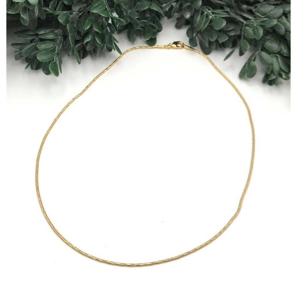 Gold Tone Chain Necklace With Lobster Clasp Closure